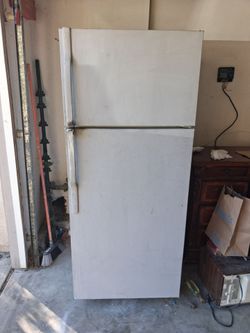 GE Fridge