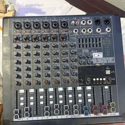 Yamaha Mixer 