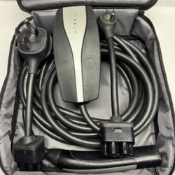 Genuine TESLA  Mobile Charger, Full Set With 3 Adapters.