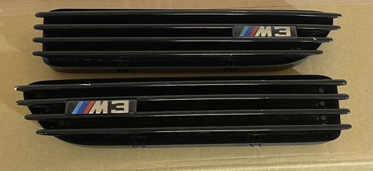 E46 M3 Painted Side Grille Set Gloss Black