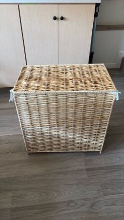 Laundry hamper