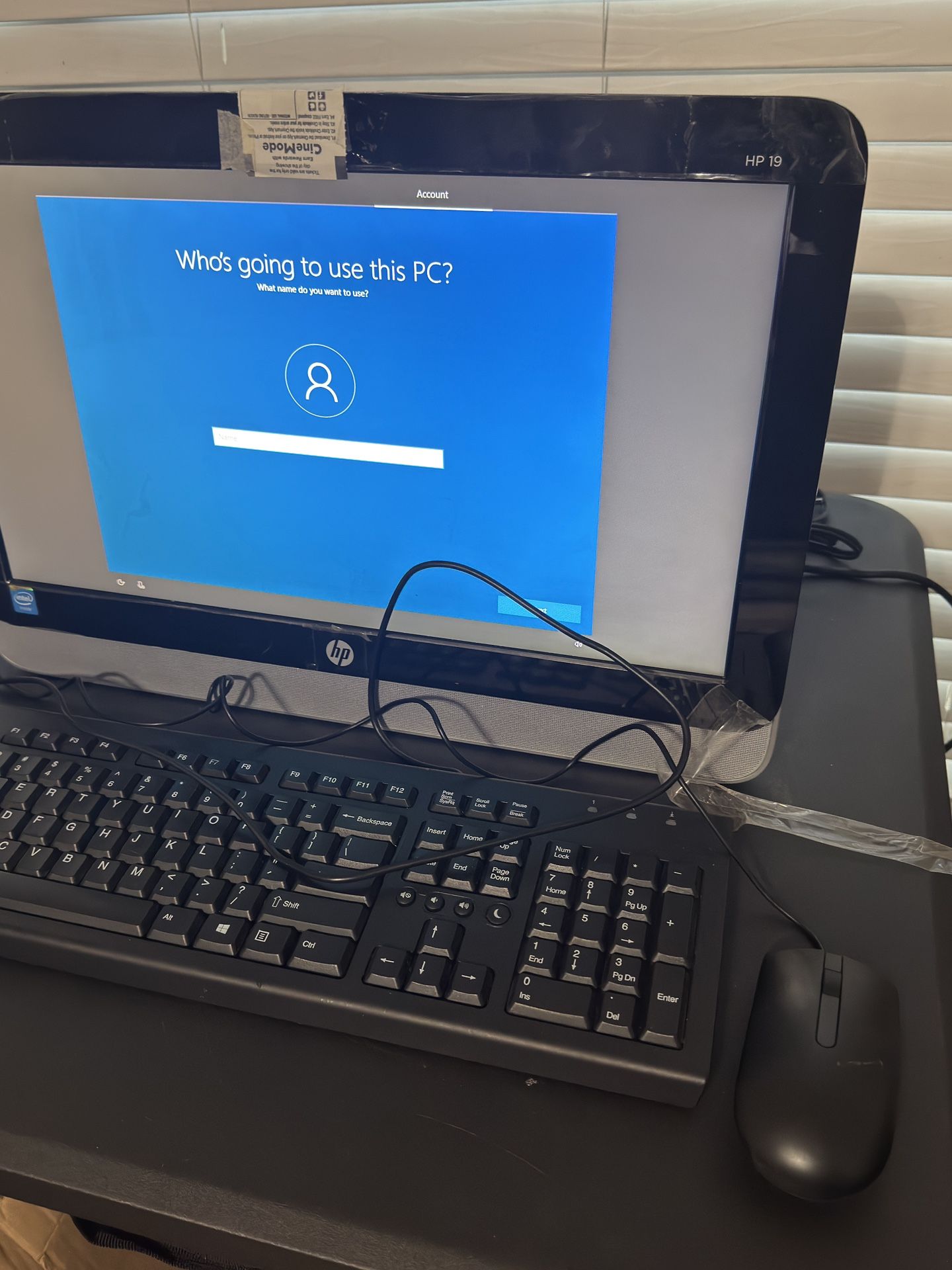 HP 19-2113W 19.5in All-in-One PC & HP Keyboard, Mouse