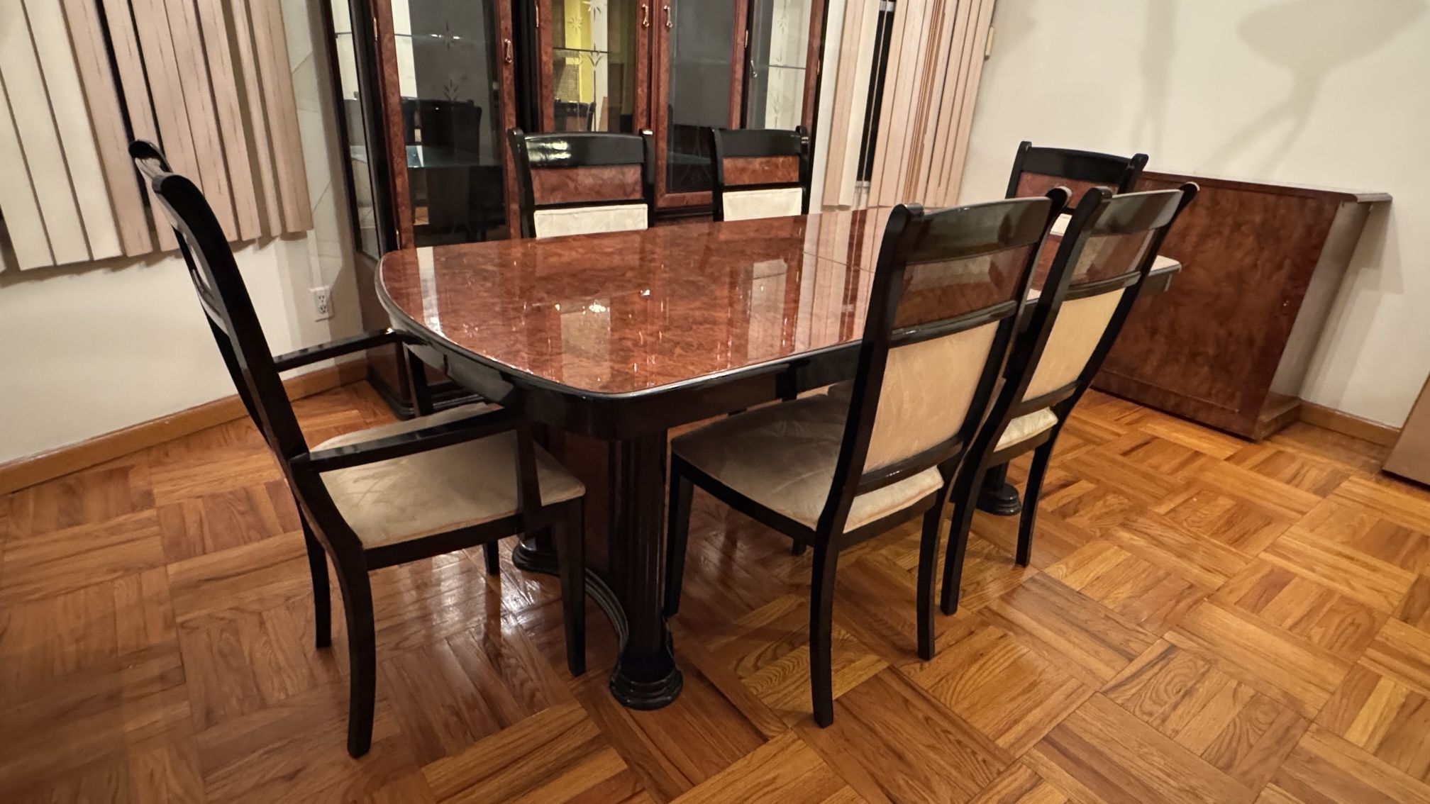 Elegant Dining Room Set – Table + 6 Chairs + China Cabinet