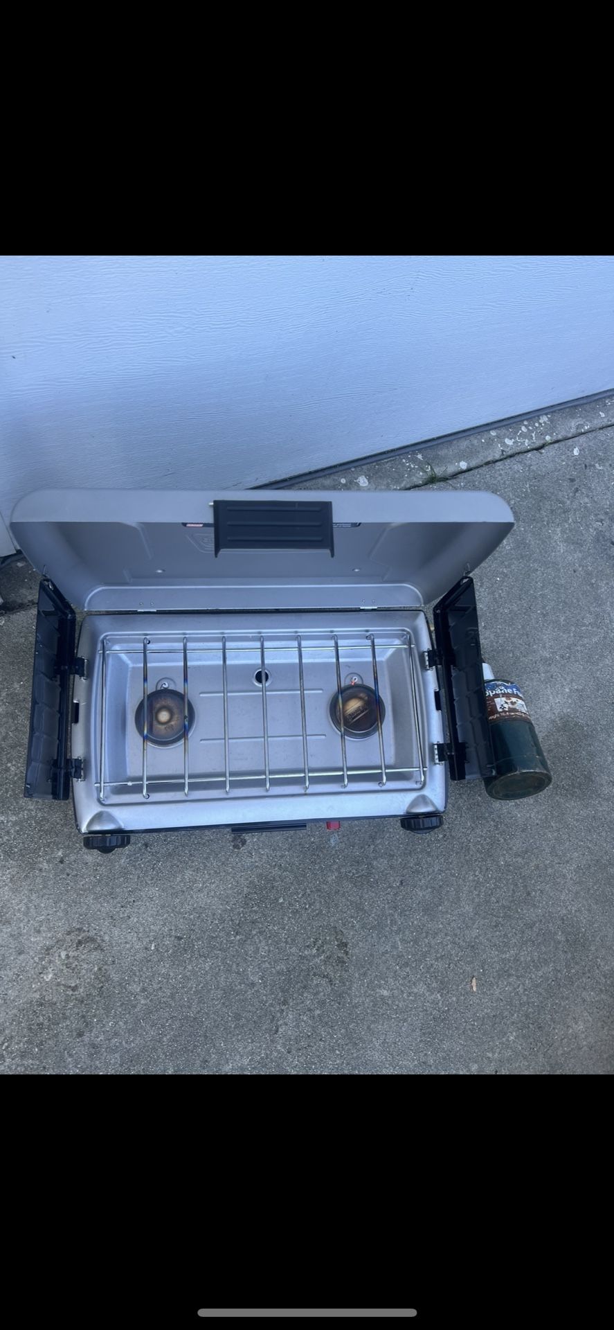COLEMAN PROPANE STOVE
