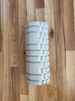High-Density Textured Foam Roller – White – Muscle Massage & Recovery