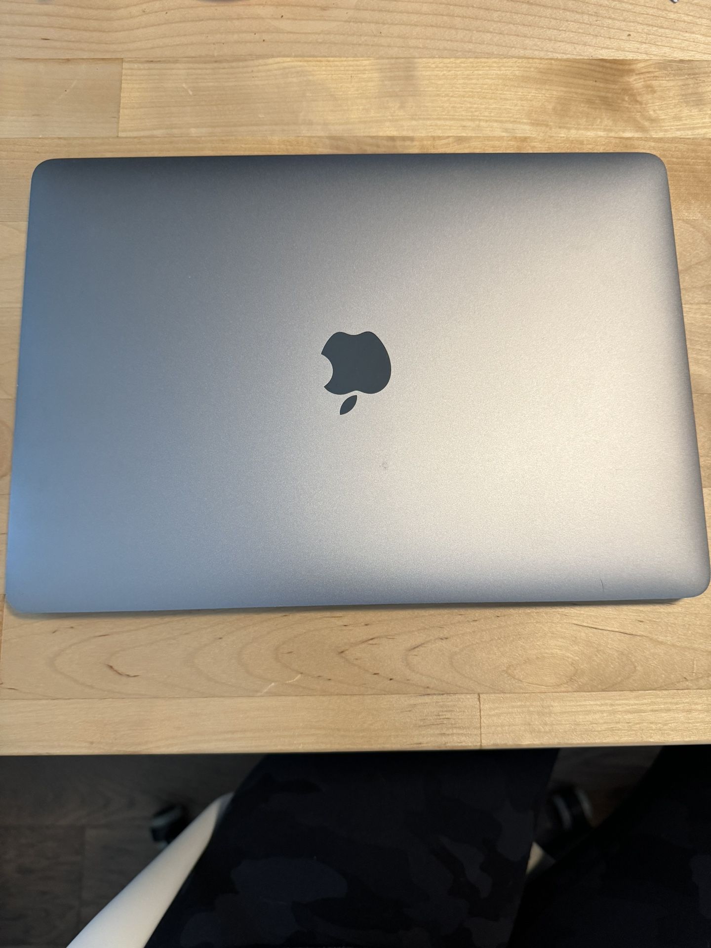 MacBook Pro (13-inch, 2017, 8gb Ram, 256gb Storage