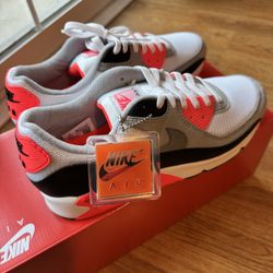 Brand New Nike Air Max 90 (Nike Air Max III Infrared), Size 11