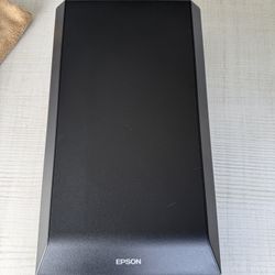 Epson Perfection V600 Color Photo Flatbed Scanner - Never Used / Like new