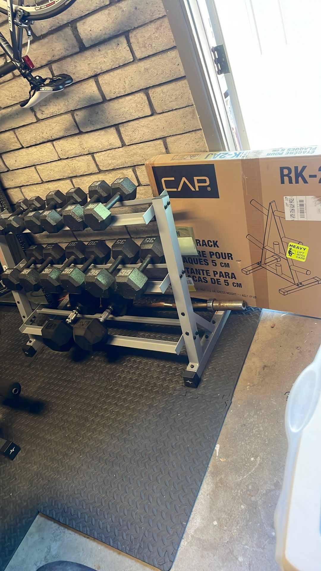 Racks, weights And Bench