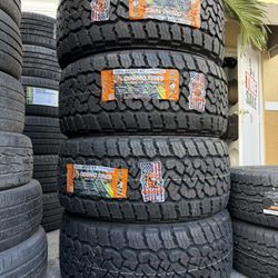 Set Cosmo LT 33x12.50 R20 