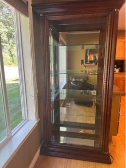 Hutch -Display Case  (Lighted)