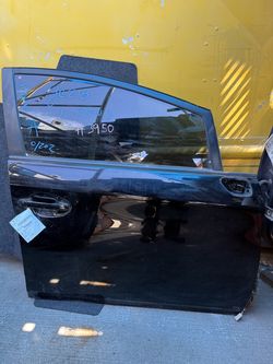 Toyota Prius Front Door Black Passenger Side RH 2010 - 2011 ; JC218