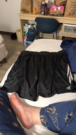Men’s basketball shorts
