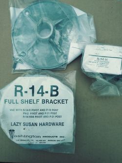 Lazy Susan hardware.