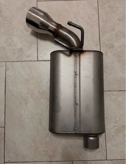 NEW DynoMax Ultra Flo Welded Muffler 17580 – 2.5”
