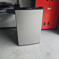 4.5 Cubic Refrigerator, Freezer For Sale