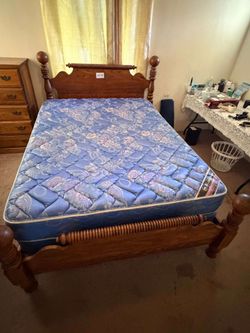 Full Size Bed Frame, Mattress & Box Spring (appears to be in nice condition), 64x 87x 49