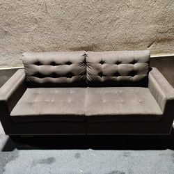 Pemberly Row 18.5" Contemporary Microfiber Upholstered Tufted Sofa in Chocolate
Free delivery