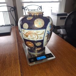 Chinese Porcelain Vase