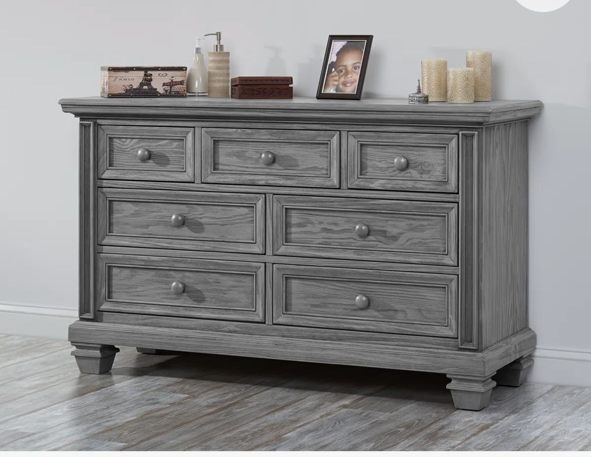 DRESSER MUST GO - PICK UP!!