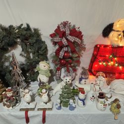 Christmas ornaments and decorations 🎀