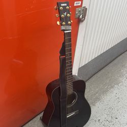 Yamaha F335 Acoustic Guitar 