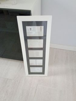 Frame Long or Wide white (5 picture placements)
