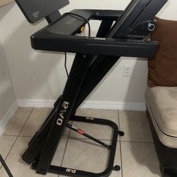 Treadmill Brand New !!