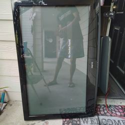 42 ' by 26 ' flat screen television color $125.00 good condition.... Ask for location Kissimmee Florida