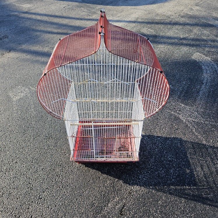 LARGE PRETTY BIRD CAGE