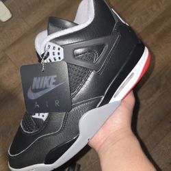 Jordan 4 Bred Remagined  Size 10.5