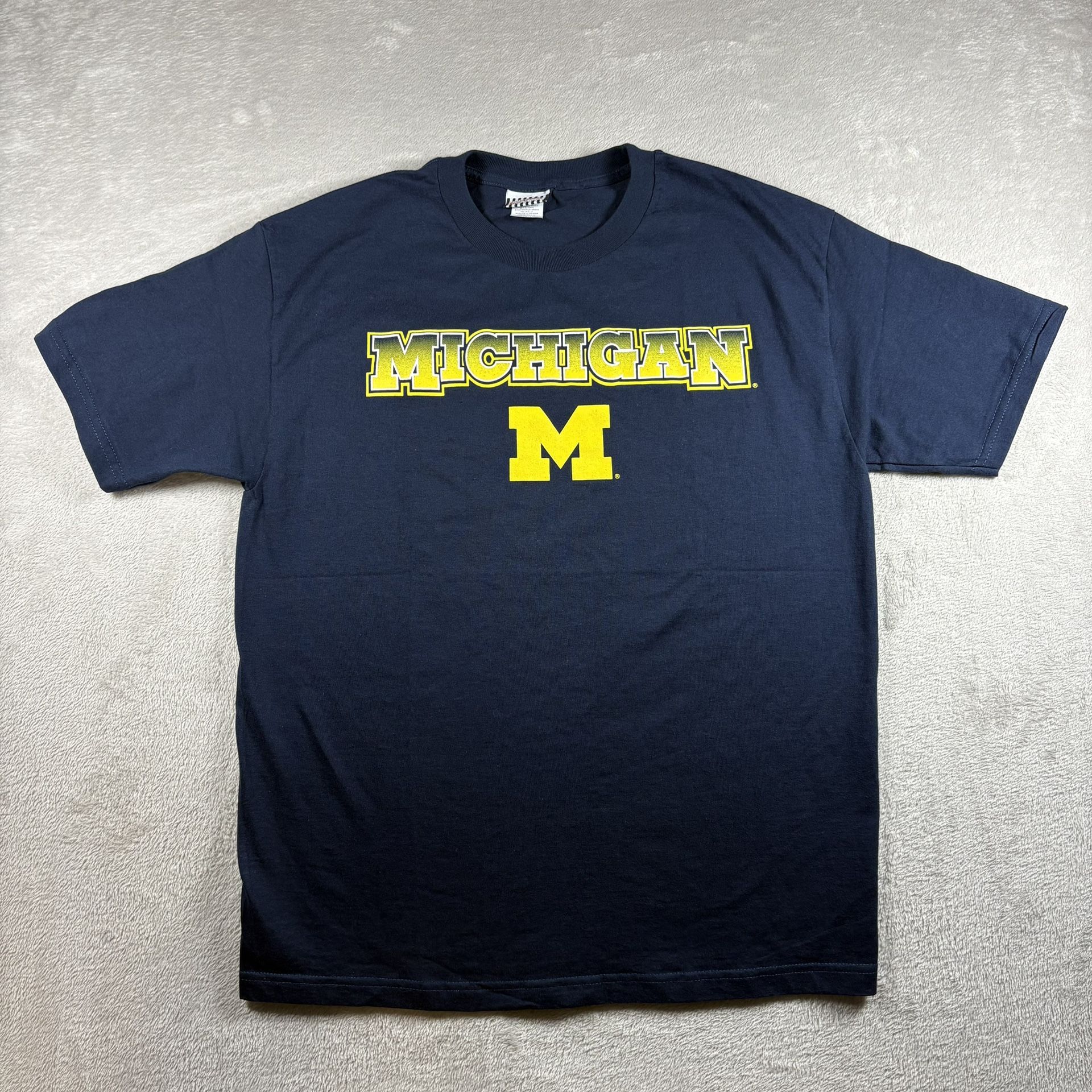 Vintage Michigan Wolverines Men’s L Footlocker Blue T-Shirt NEW Y2K #1431