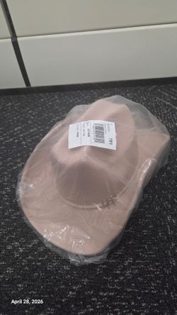 Girls pink cowgirl hat
