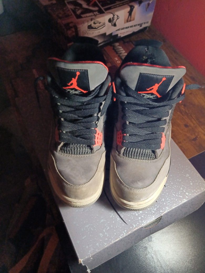 Jordan 4 Retro Mid Infrared Size 10