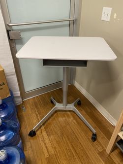 Sit / Stand Mobile Desk