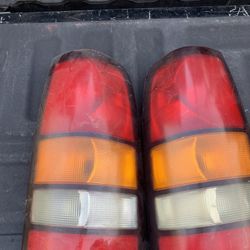2006 Chevy/gmc Tail Lights