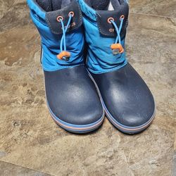 Crocs Snow Boots For Kids Size J2