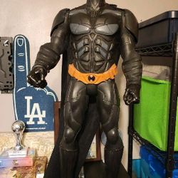 batman ( dark knight) 31 inch action figure