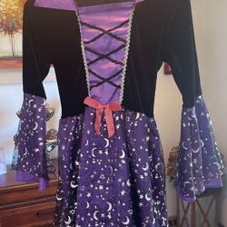Halloween Witch 🧙 Costume Size 10-12 Year 