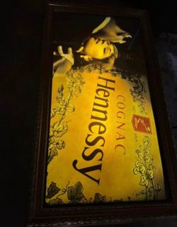 Hennessy light up bar sign