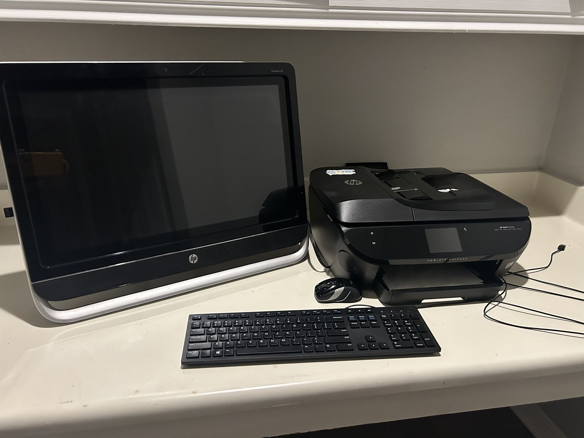 All In One Touchscreen Desktop Computer ( Hp )