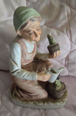 vintage Ardco "Old Lady Gardening" porcelain figurine