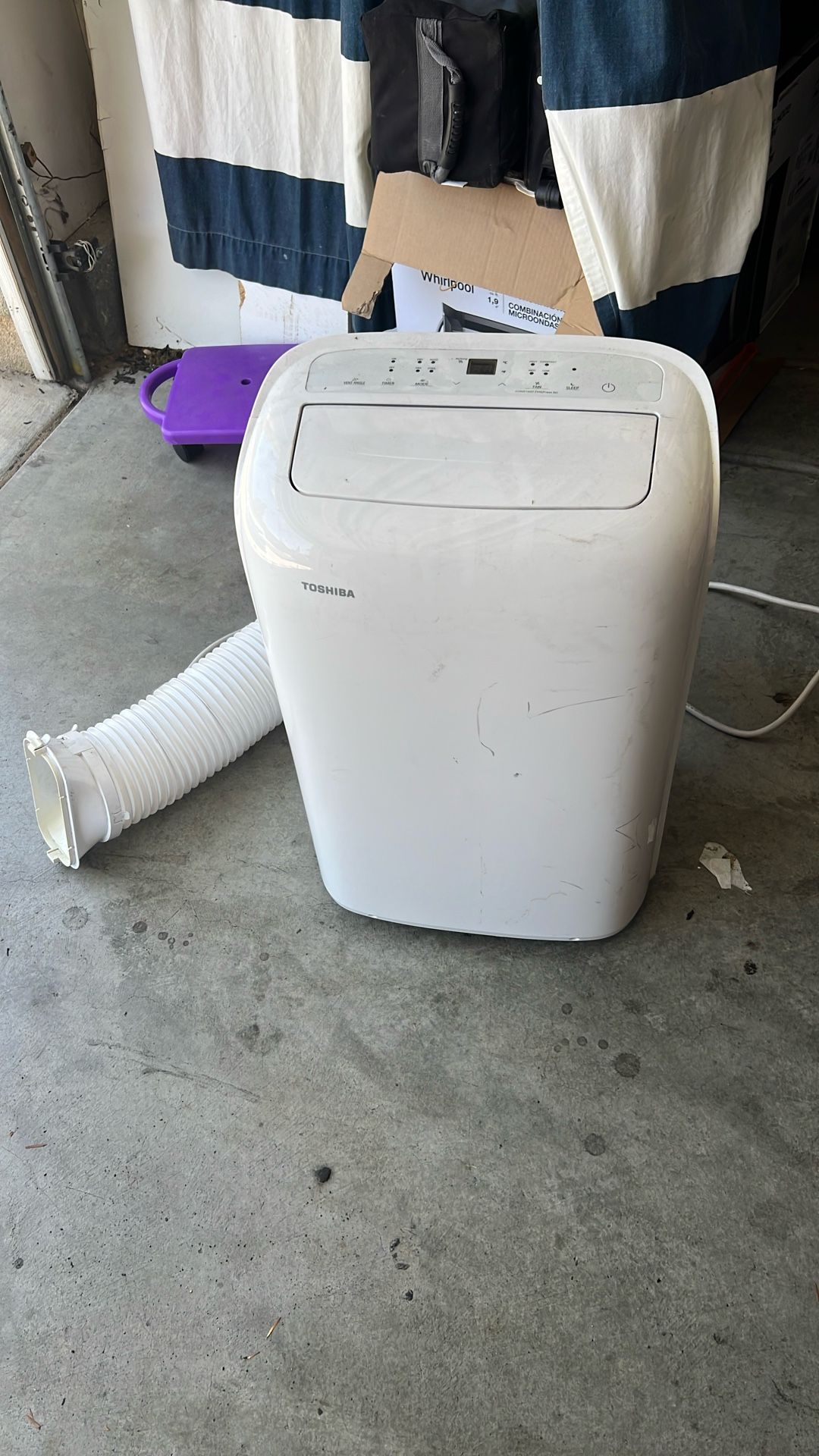 Toshiba portable AC unit works