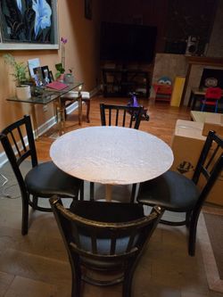round wooden table