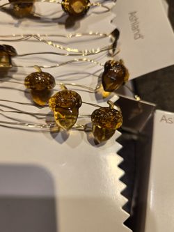 Mini acorn string lights