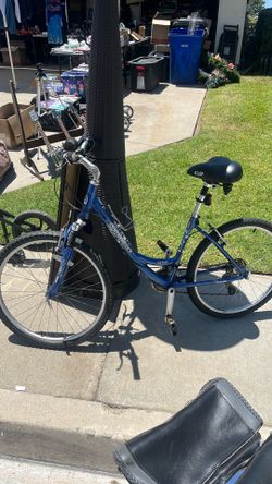 Diamondback ladies mountain bike