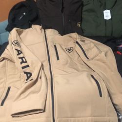 Chamarras  Ariat De Mexico Tallas Para Caballero ! Small , M , L, XL  La Mayoria $75 Cada Una Seagoville Tx