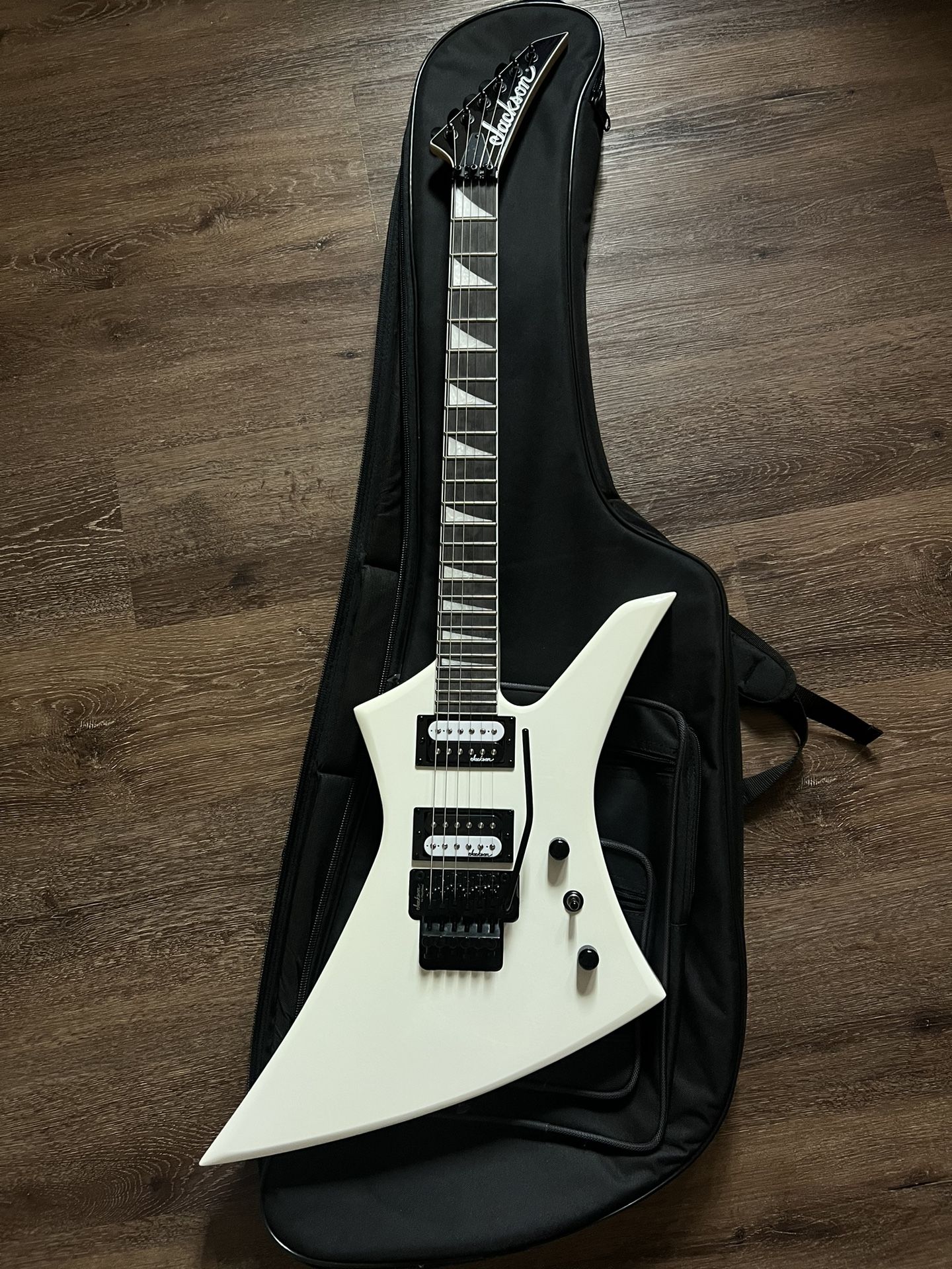 Jackson JS32 White Electric Guitar