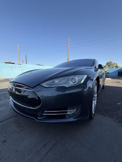 2014 Tesla Model S