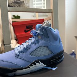 Jordan 5 Retro UNC 